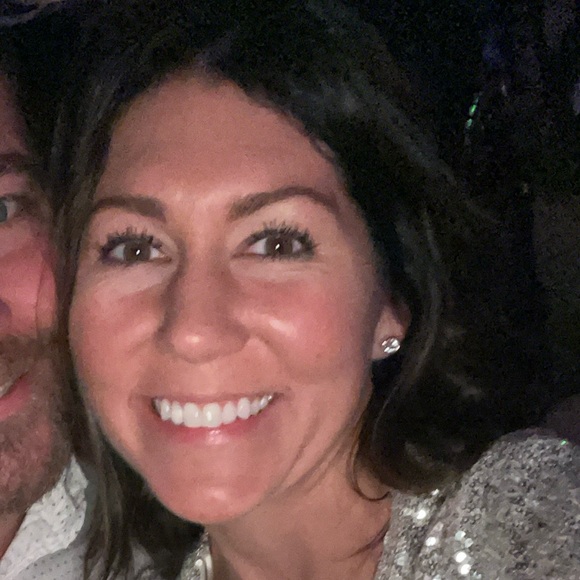 Meet your Posher, Caren - Picture 1 of 3